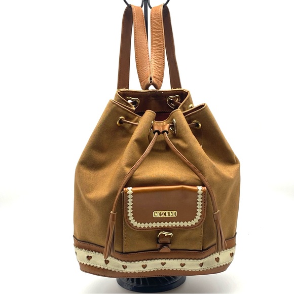 MOSCHINO TAN CANVAS LEATHER TASSEL GOLD HEART DRAWSTRING VINTAGE BACKPACK LARGE - Picture 2 of 10
